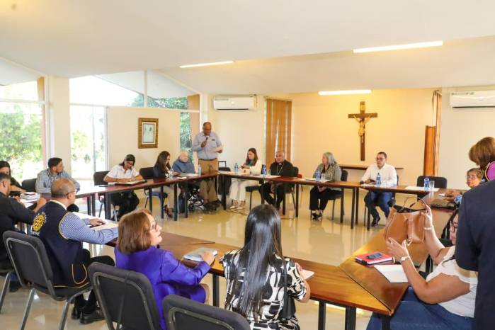 Reunión entre ministra del Mides con autoridades y representantes de Herrera.