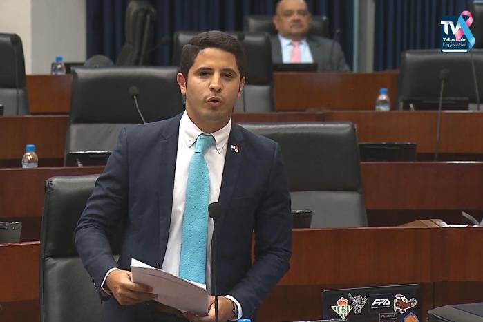 El diputado José Pérez Barboni durante el periodo de incidencias en la Asamblea Nacional.
