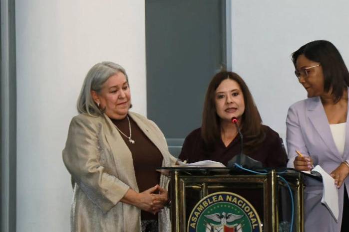 Primer debate del proyecto de ley que elimina el Ministerio de la Mujer.