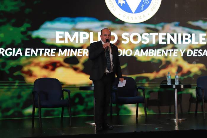 Juan Arias, presidente de la Cciap, durante el foro “Empleo Sostenible: Sinergia entre Minería, Medio Ambiente y Desarrollo Social”.
