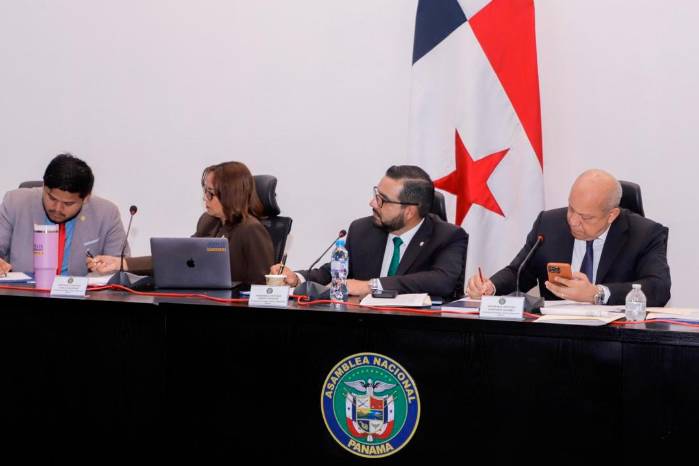 Comisión legislativa ordena inspecciones “in situ” por contratos en la Autoridad de Aseo