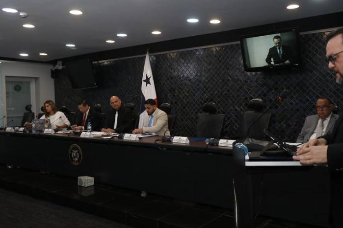 El ministro Moltó destacó que el gobierno panameño mantiene una supervisión constante sobre las operaciones de Minera Panamá
