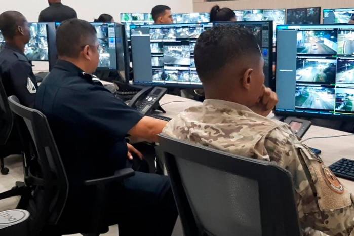 La modernización del Centro de Operación Nacional (CON C5) incorpora tecnologías de analítica avanzada e inteligencia artificial para fortalecer la vigilancia y la coordinación entre los estamentos de seguridad.
