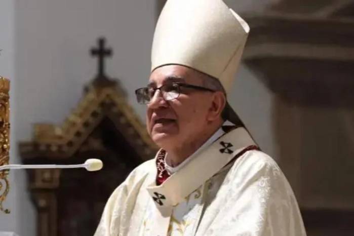 El arzobispo metropolitano condenó los recientes asesinatos de mujeres, entre ellos el de Selinda Mabelis Córdoba, y llamó a la sociedad a no callar ante una violencia que “hiere comunidades y apaga vidas inocentes”.