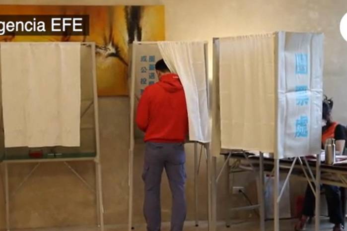 En un contexto de deterioro democrático, medio mundo votará en 2024