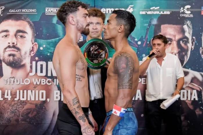 Ricardo Núñez frente a Jon Fernández.