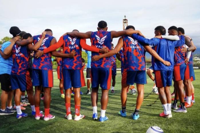 El equipo del Plaza Amador en su primer entrenamiento en Costa Rica.