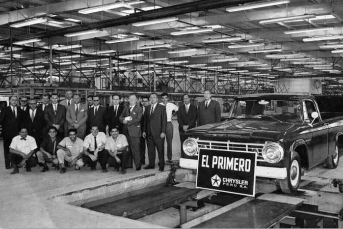 La ensambladora de Chrysler en el Perú (1966).