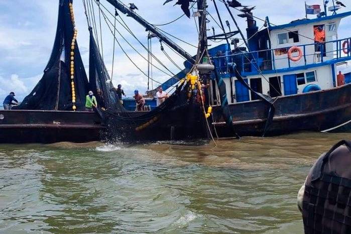 Aunque la ARAP no contempla este escenario, Carrasquilla advirtió que una Tarjeta Roja afectaría a más de 150 naves con pabellón nacional dedicadas a la pesca o actividades relacionadas, de las cuales más del 70 % utiliza puertos europeos.