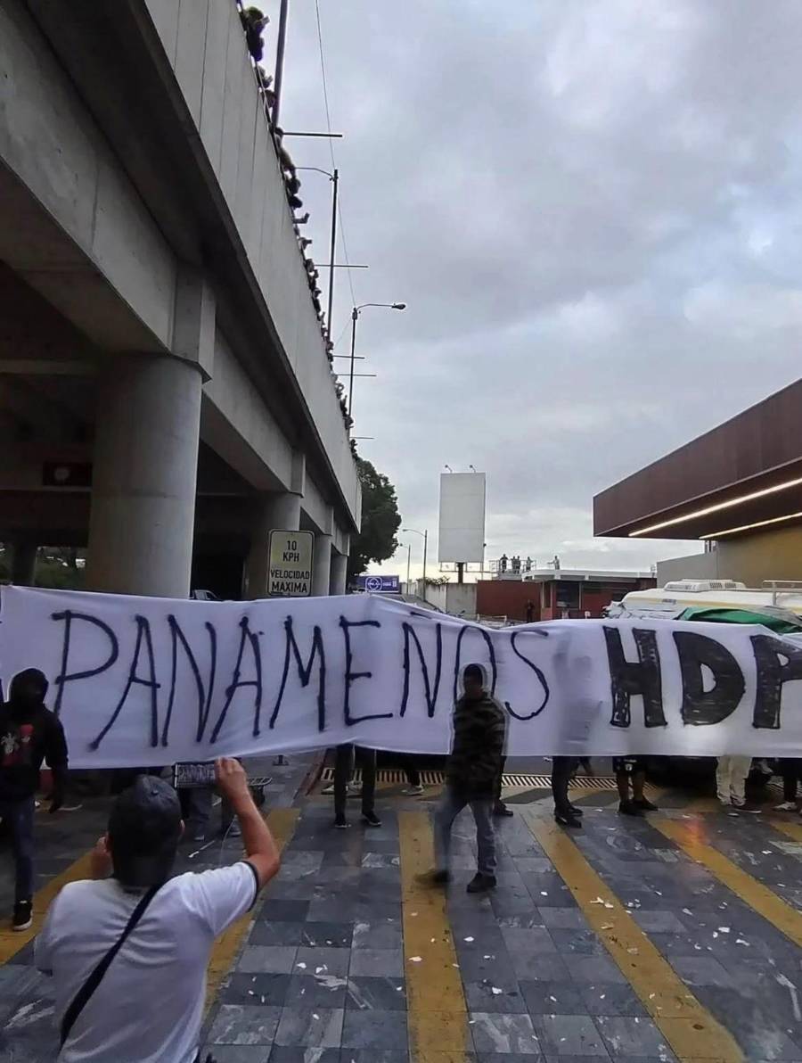 Así recibieron los fanáticos de Guatemala a la selección Panamá.