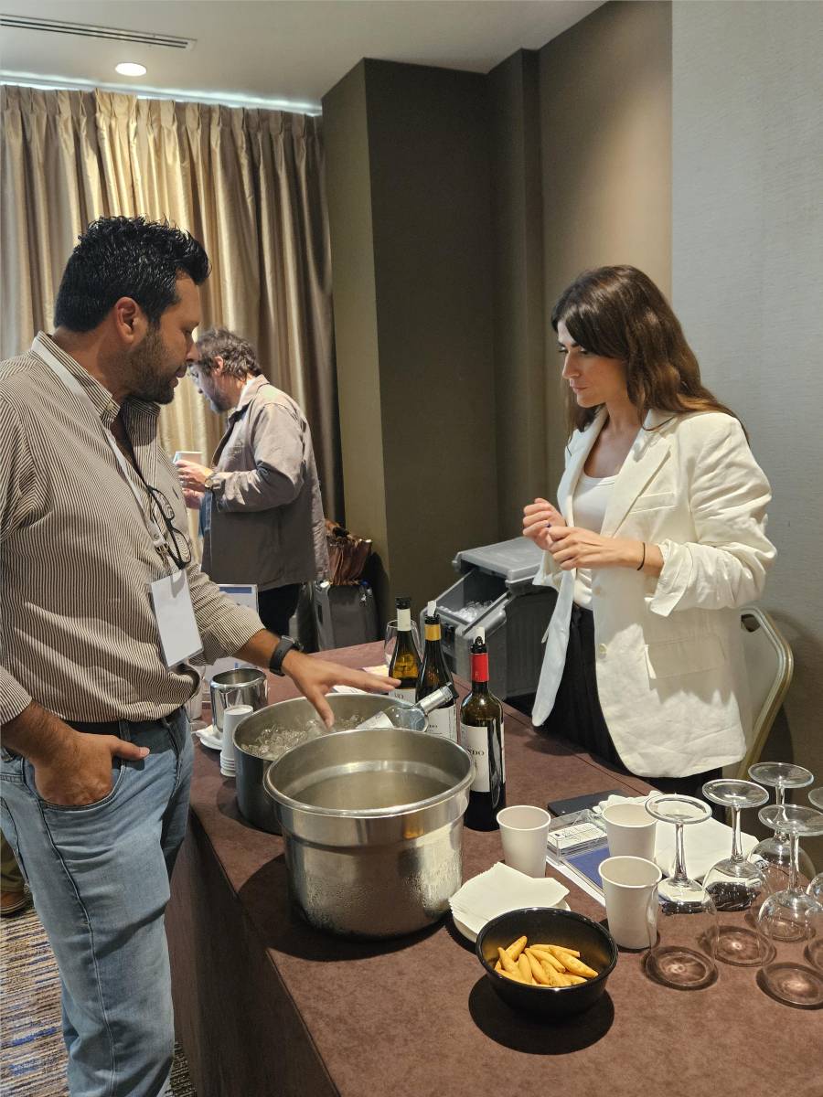 El portafolio de J. Fernando incluye vinos jóvenes, referencias con crianza y gamas de mayor valor añadido.