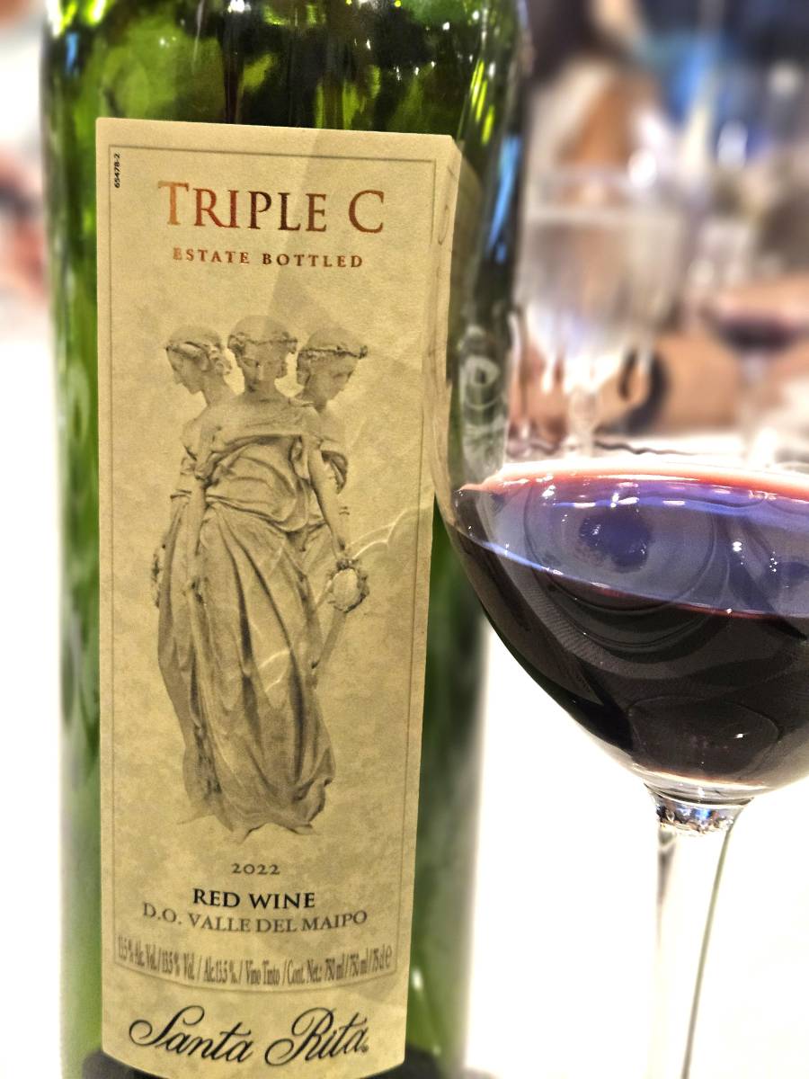 Triple C, con Cabernet Sauvignon, Cabernet Franc y Carmenére.