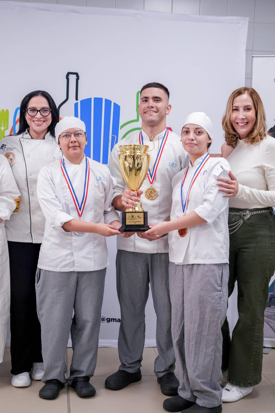 Los ganadores del torneo, Akeni González, Carlos Montilla y Xalek Batista.