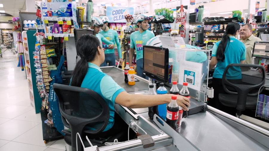 Hoteles, restaurantes, comercios, empresas de alquiler de vehículos, transporte y proveedores locales forman parte de unacadena que se activa alrededor de cada competencia.