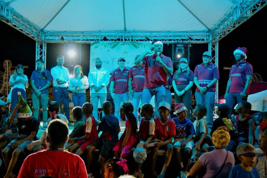 La ambientación e iluminiación del parque fue posible gracias al trabajo del equipo municipal y al acompañamiento de Cobre Panamá.