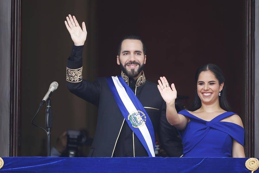 Nayib Bukele es investido para un segundo mandato