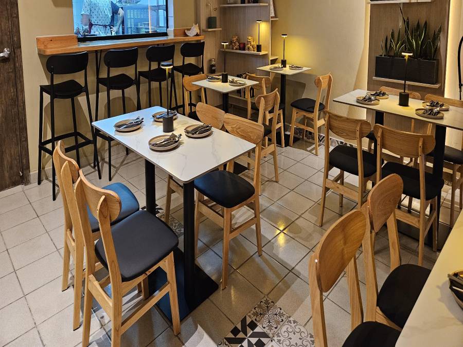 La cocina es visible desde el salón.