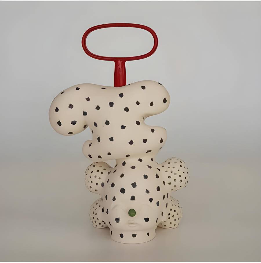 La escultura ‘No fue hace tanto tiempo’, de Beatriz Cecilia Paredes.