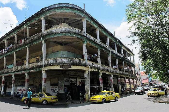 Ecos de un abandono histórico