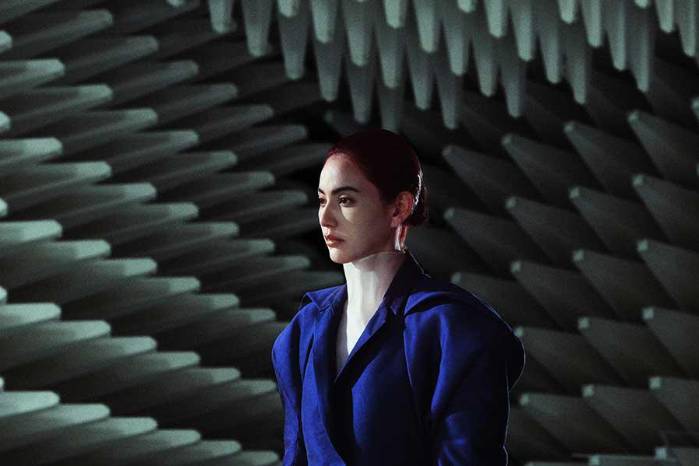 Una mujer convertida en fantasma usa sus poderes para forjar una nueva versión de sí misma