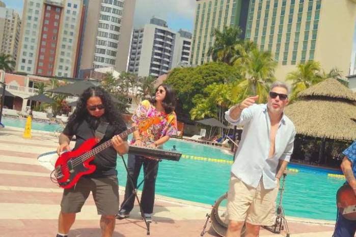 El video es dirigido y producido por Yigael Femenías.