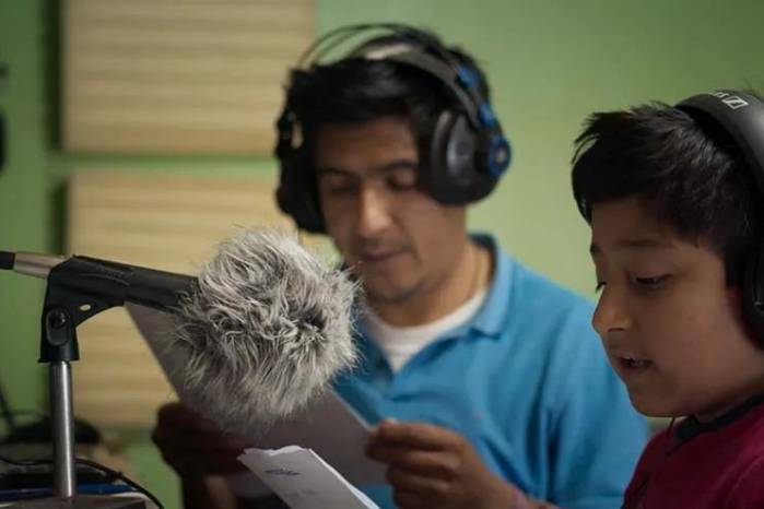 Zegerra debuta con su primer largometraje en busca de mostrar la importancia del idioma quechua. El documental ha sido galardonado en festivales como el Tribeca Festival.