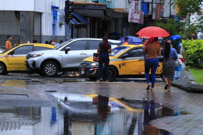 En la noche, las lluvias podrías extenderse hacia el Occidente del país.