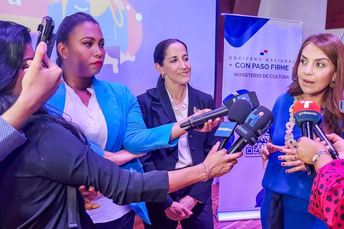 Autoridades del Ministerio de Cultura de Panamá y de CAF durante el lanzamiento del festival ‘Voces por nuestra región: Cultura que mueve el mundo’.